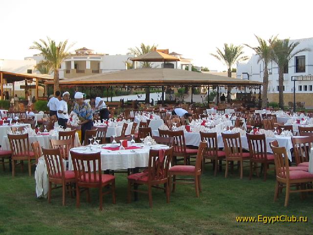 Holiday Inn Amphoras