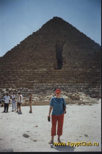 GIZA , Piramids